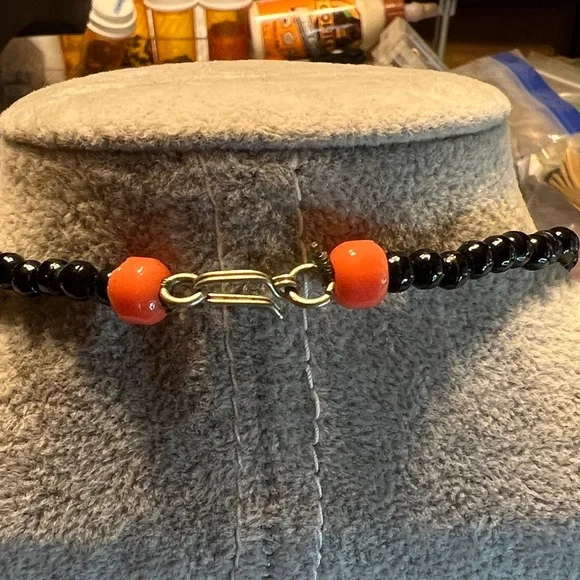 Elegant pink  and Black Beaded Necklace - Picture 6 of 6